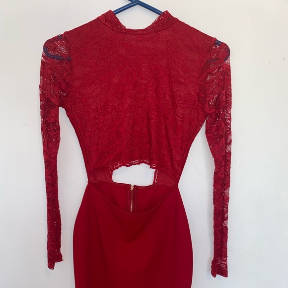backless red lace long sleeve dress - Picture 4 of 10
